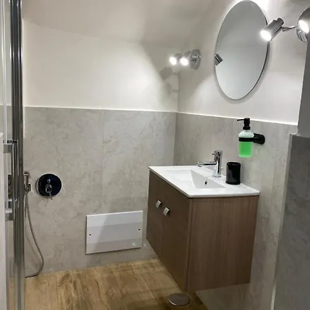 La Mea Partenope Nyaraló