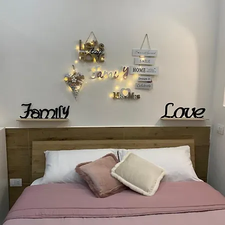 La Mea Partenope Nyaraló